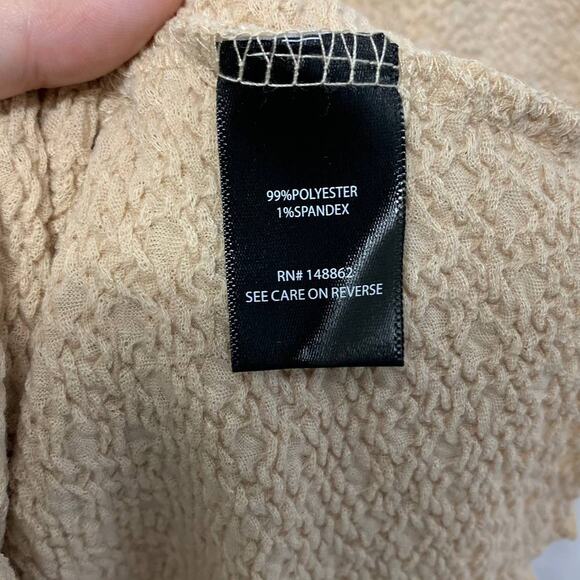 Torrid Textured Crepe Jersey Crew Neck Tee Women's Size 1 (1X) Beige Stretch - Picture 6 of 7